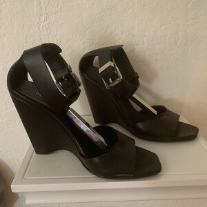 COSTUME NATIONAL Wedge Leather Sandals